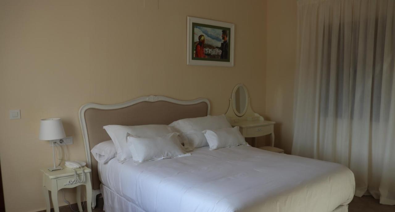 Hotel Palacio Conde Del Alamo Aroche Екстер'єр фото