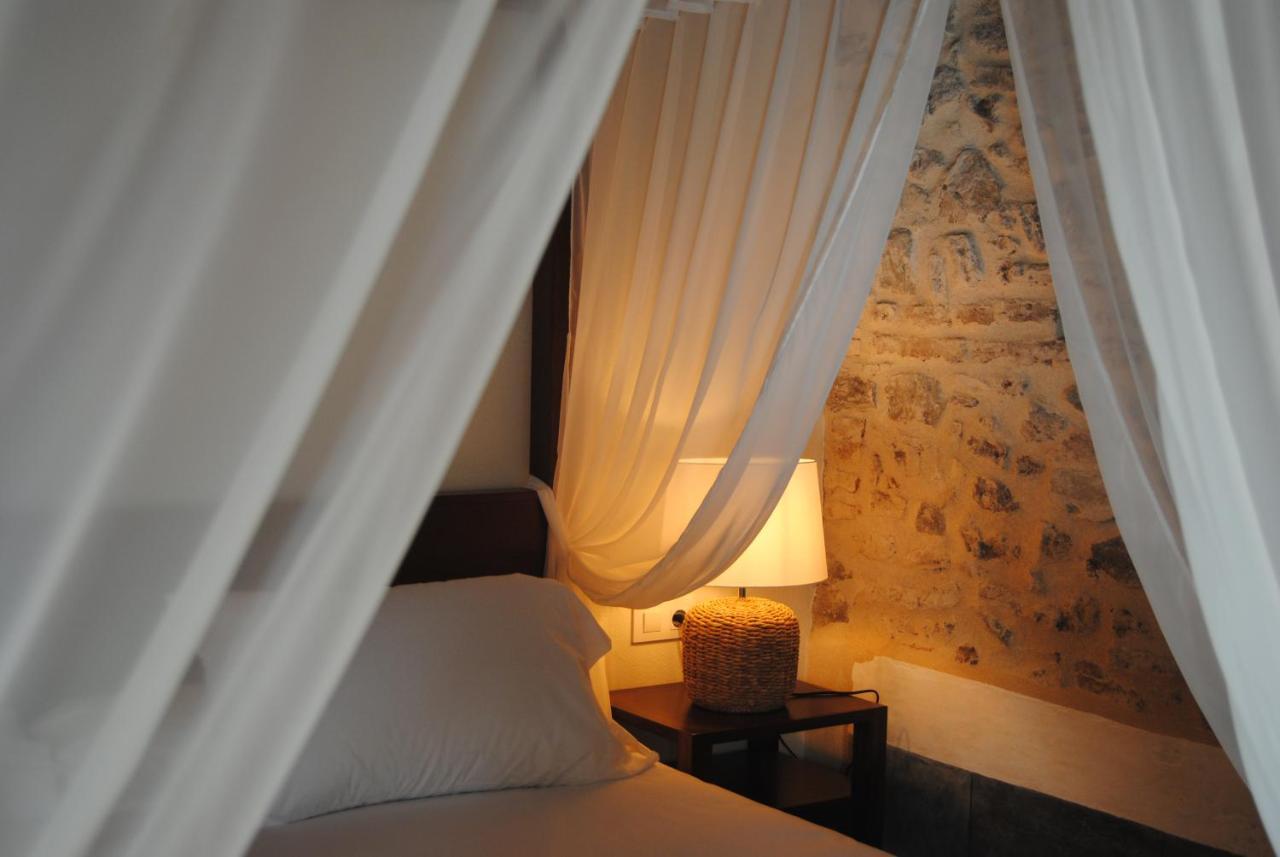Hotel Palacio Conde Del Alamo Aroche Екстер'єр фото