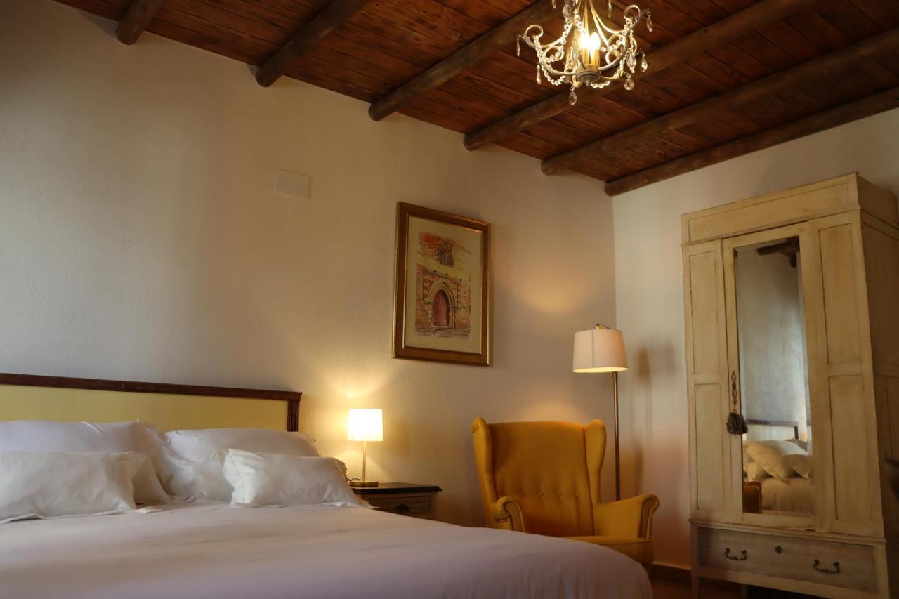 Hotel Palacio Conde Del Alamo Aroche Екстер'єр фото