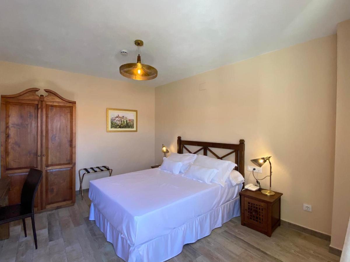 Hotel Palacio Conde Del Alamo Aroche Екстер'єр фото