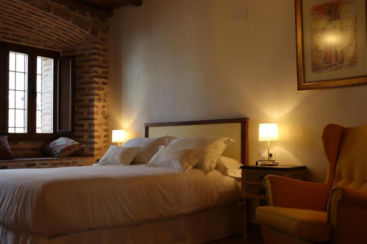 Hotel Palacio Conde Del Alamo Aroche Екстер'єр фото
